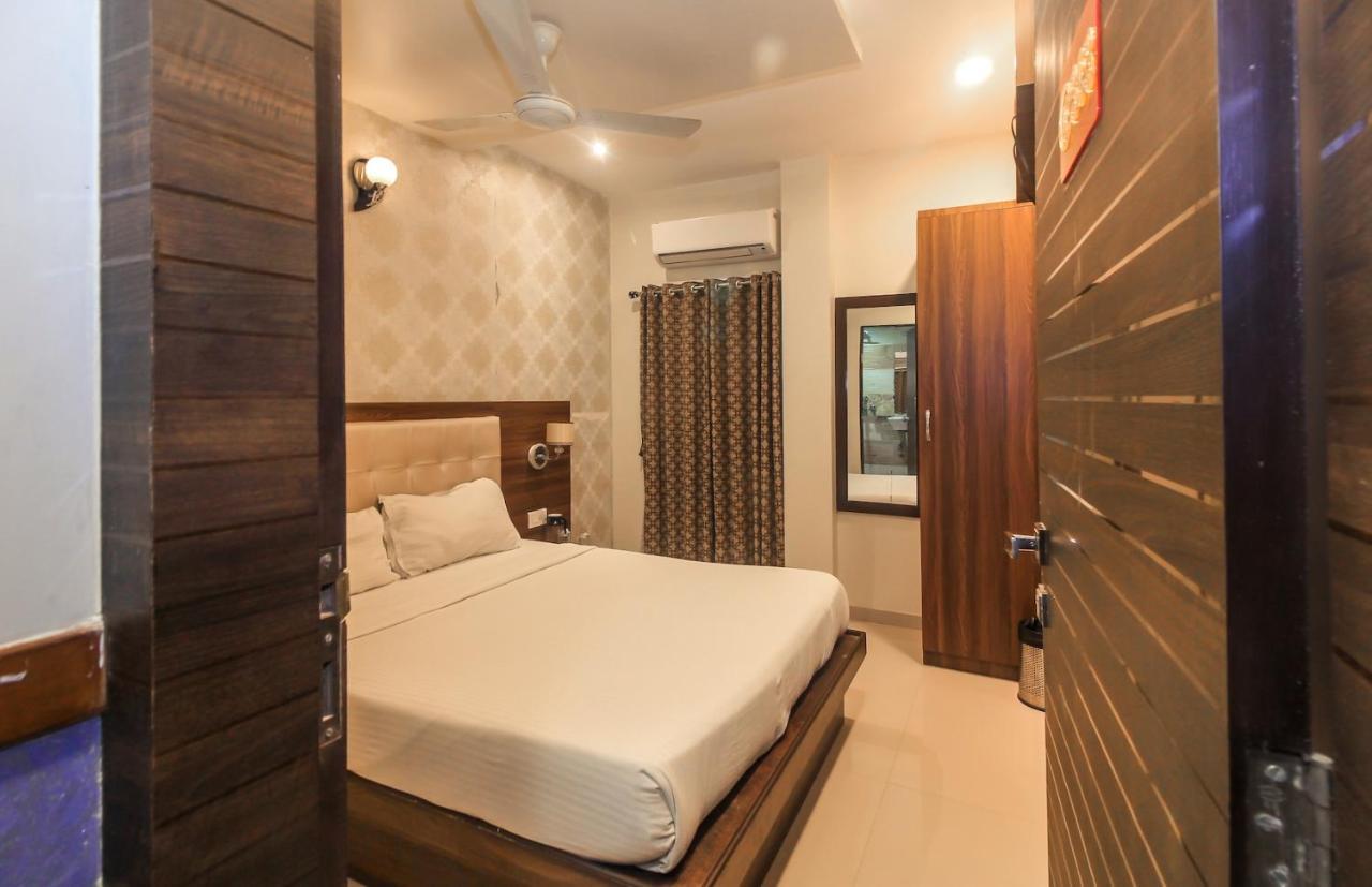 Hygienic Hotel Liberty Plaza Mumbai Exterior foto